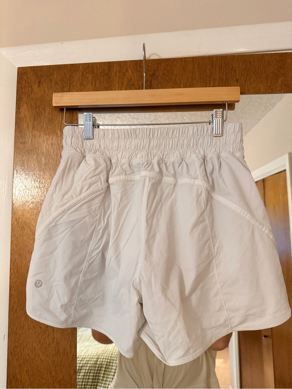 Lululemon Track That High-Rise Lined Short 5” White Size 8 - Picture 2 of 8